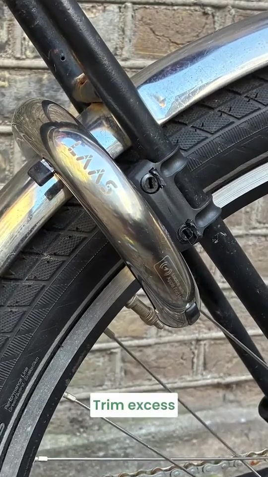 Flex-Mount for a bike without mounting holes